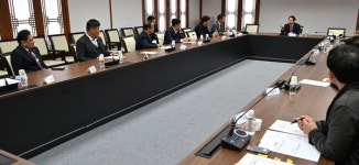 [전매포토] 유정복 인천시장, 한국중개사협회 인천시회 간담회 참석