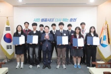 춘천인재육성장학재단, 장학금 1억 6,000만원 전달