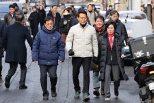 국힘 관악을 당원협의회 이성심 위원장, 오세훈 시장과 신림7구역 재개발현장 방문