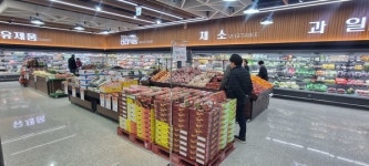 여주시 동여주농협 신축 하나로마트... 개장 첫날 통 큰 사은품 눈길