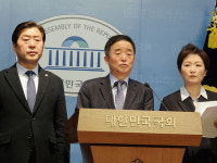 [전매포토] 합당 중단을 촉구하는 민주당 최고위 3인