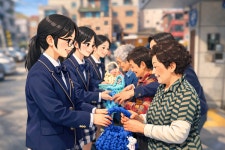 정심여자중고등학교, 학생들이 직접 만든 손뜨개 가방 전달