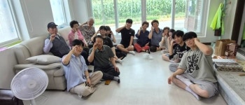 경로당서 배우는 스마트폰··· 여량고등학교, 어르신 디지털 생활문화 교육