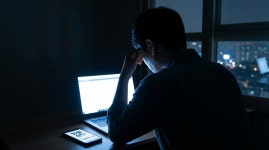 AVMOV에서 무료 사진 받았는데 자수할까요?