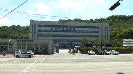 화장실에서 여교사 불법 촬영한 혐의 10대 조사