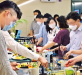 [대기업 단체급식 개방]① 풀무원, 삼성·현대 접수하고 업계 1위 도전장