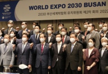 부산시, 큰고니 서식지 지나는 대저대교 건설 강행