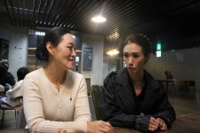 땅의 소리 전하려...쉼 없이 발 구른 두 무용수