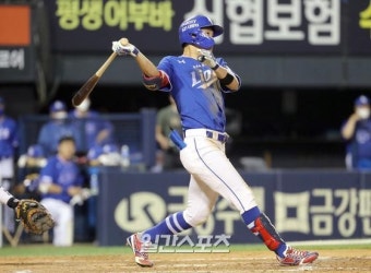[포토]박해민,반격의 2루타