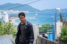 뜨거운 피 정우, 조폭 실세로 컴백