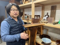 [동네의 재발견] 취향대로 만드는 원목 가구, 춘천 동네 목수의 공방