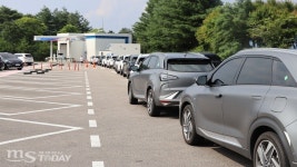 충전을 하고 싶을 뿐인데 수소차주들은 오늘도 전쟁 중