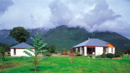 별장은 아직 사치재?⋯강원도 인구 증가 막는 중과세 손질해야