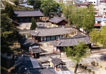 [기록과 증언으로 보는 춘천이야기] 공자와 말탕개미길 : 춘천향교와 춘천