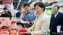 송미령 농식품부 장관 춘천 방문⋯물가 안정 위해 중소마트에도 할인정책 확대 검토