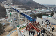 현대엔지니어링, 세종-안성 고속도로 공사 사고 공식 사과
