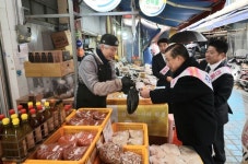 부산화물협회·공제조합, 수정전통시장 장보기 행사···지역경제 상생 실천