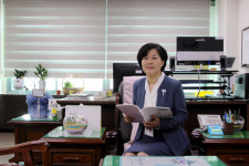 [출향인을 만나다] 석문면 삼봉4리 출신김애경 서울특별시동부교육지원청 교육장아이들을 향한 사랑, 동요로 노래하다