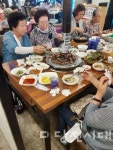 순성노인대학 학생 위해 점심식사 제공