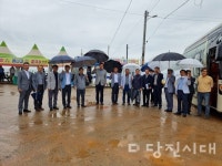 도로 폭 좁고 차량 통행 많아 위험