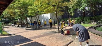 그린빌 아파트서 환경 개선 활동에 구슬땀