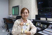 안라미 지음협동조합 실장이 추천하는  <시와 산책>작은 것을 사랑하고 싶게 만드는 책<