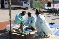 대호지면 적서리 볏가리대 내리며 풍년농사 기원