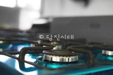 [사건사고] 가스불 켜자 펑…주민 3명 화상