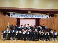 졸업 두 글자에 담긴 환희와 이별