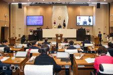 종합운동장 확장 포함한 2차 추경, 통과할까