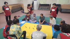 [세상 사는 이야기] 정화탁·김종찬 부부(74, 우강면 성원리)   우강면 행복배달부가 된 부부