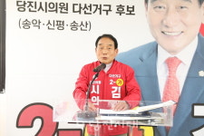 시청 실무자부터 자치행정국까지 거친 행정 전문가