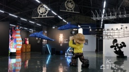 성수동 핫플 에스팩토리, 8월 28일까지 서울모던아트쇼 개최