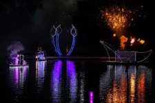 국내 최초의 수상불꽃극 호수 위 우주 9월 충주 탄금호 국제조정경기장서 공연