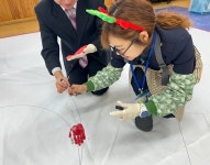 손도장을 찍으면서 애국심과 자부심을 느꼈어요 군포 부곡중앙초교  손도장 태극기 몹 챌린지