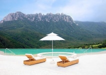 설악산 설경부터 제주 탄산온천까지! 몸과 마음 녹여줄 인생 온천 여행