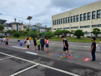고흥군, 녹동초에 어린이 안전 놀이공간 바닥놀이 마당 설치