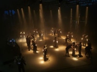 기계에 통제되는 인간 디스토피아를 경험하다…‘ACT페스티벌’ 몰입형 공연 로보틱 슈트 ‘인페르노’