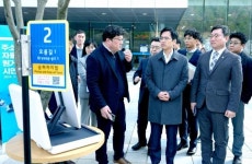 주차장 찾아 돌아다니느라 회의 늦을 일 없겠네…전남서 이뤄진 자율주행차 주차·호출 시연 지켜