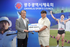 광주시체육회, 복싱 우수선수 육성도장에 현판 수여