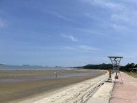 지독한 폭염에…해수욕장 ‘텅텅’·상인 한숨 ‘가득’