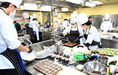 찌고 굽고 튀기니…맛도 식감도 빼어난 쌀요리 재탄생