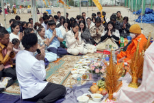 [오늘의포토] 광주서 맞는 캄보디아 새해…‘쫄츠남’ 행사