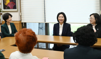 배식 봉사·오월어머니집 방문 … 김혜경 여사 ‘조용한 행보’