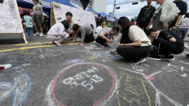 광주 금남로서 5·18 전야제 시민난장...방문객들 ‘북적’