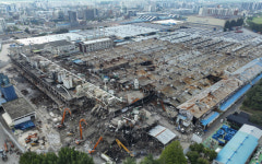 금호타이어, 지붕 뚫린 공장에서 타이어 생산