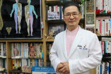 날씨가 추워지면 턱이 아프다?- 김성훈 김성훈한의원 원장·한의학박사