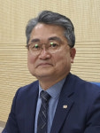 아이들의 세상 넓혀주는 작은 운동장 -  서석인 E.T. 야구단 학부모회장