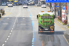 [오늘의포토] 먼지 씻어내기