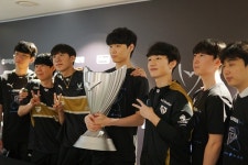 LCK 우승한 젠지 이스포츠, 경기력 다듬어 롤드컵 우승에 도전
